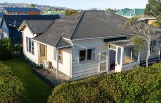 15 De Carle Street, SAINT KILDA