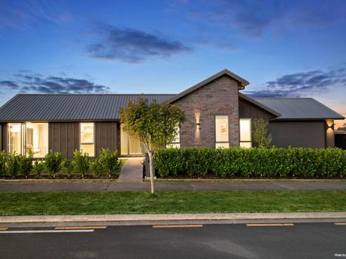 2 Arohaina Avenue, Karaka