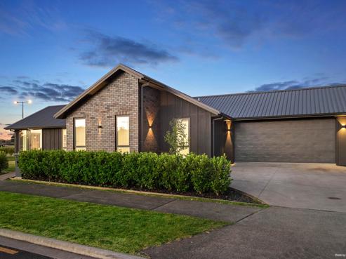 2 Arohaina Avenue, Karaka