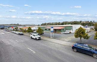 Large Profile Warehousing For Lease