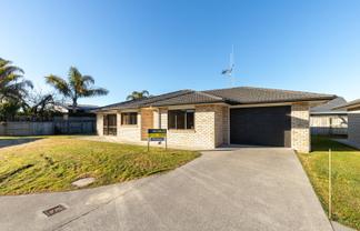 14 Masonic Place, Ngatea