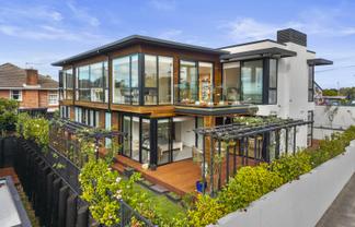 37 Lake Pupuke Drive, Takapuna