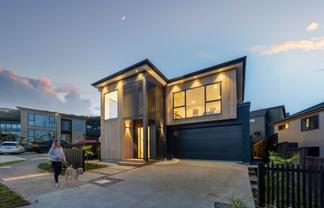2 Humenga Place, Long Bay