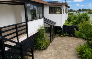 2a Lake Crescent, Hamilton Lake
