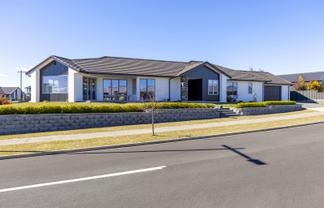 6 Raupo Crescent, Wharewaka