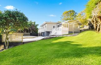 15 Nor'east Drive, Northcross