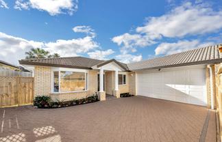 5 & 5A Ballydonegan Rise, East Tamaki