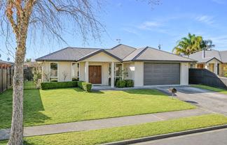 5 Wiltshire Drive, Huntington