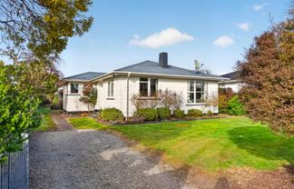 10 Surrey Street, Solway