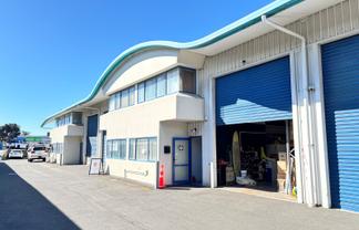 Central mount warehouse - Exceptional value