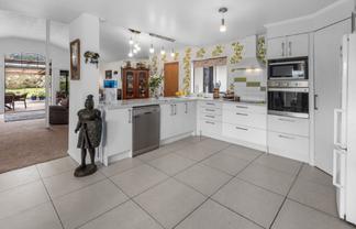 386 Otaika Valley Road, Otaika