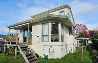 56 Fifth Avenue, Enderley