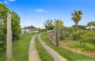 126 Fordyce Road Parakai, Helensville