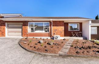 2/69 Titirangi Road, New Lynn