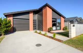 8 Friesian Way, Papamoa