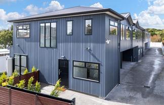 70 Portage Road, New Lynn