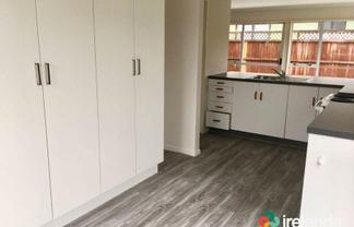 Room 3/6 Mermaid Place, Southshore