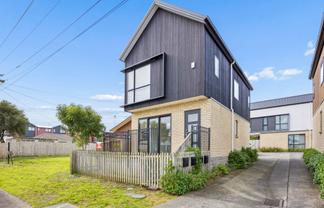1/11 Karamu Street, Te Atatu Peninsula