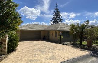 74 Kingdale Road, Henderson