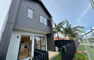 1/13 Thomas Road , Mangere
