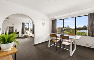 1/34 Busby Hill, Havelock North