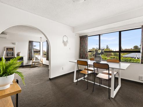 1/34 Busby Hill, Havelock North