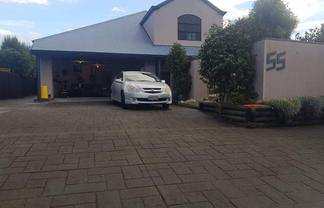 55 Lowry Avenue, Redwood