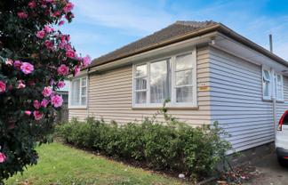 94 Pine Avenue, Ebdentown
