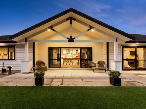 64 Banks Boulevard, Whitby