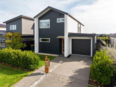 49 Trewern Avenue, Greenhill Park