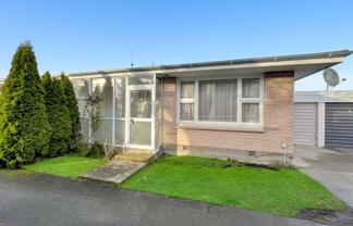 2/79 Hills Rd, Edgeware
