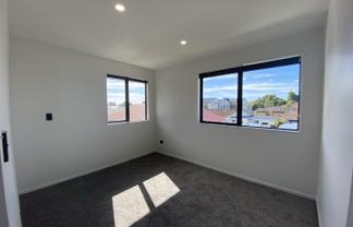 2/22 Rutherford Street, Woolston