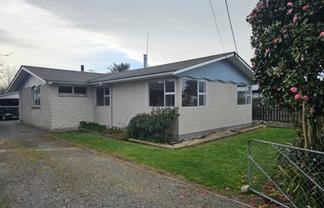 5 River Rd, Masterton