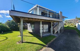 50 Messenger Terrace, Oakura