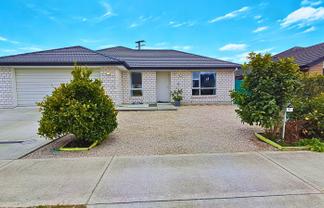 33 Midlane Crescent, Richmond