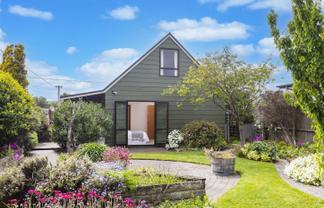 60 Rocking Horse Road, Southshore