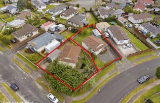 32A and 32 Taitimu Drive, Weymouth