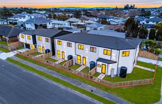 8E Von Sturmer Street, Mangere East