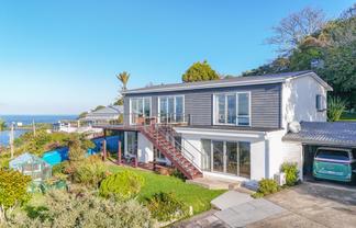 86 Marine Parade, Bluff