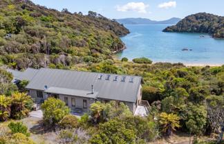 30 Deep Bay Road, Stewart Island