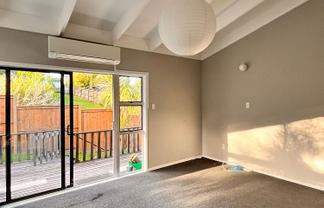 11A De Val Drive, Titirangi