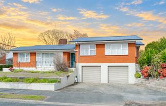 6 Stewart Place, Melville