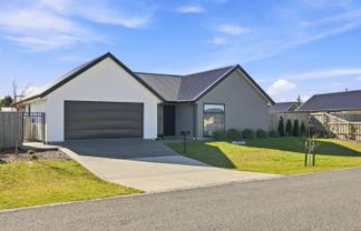 51 Hilton Drive, Amberley