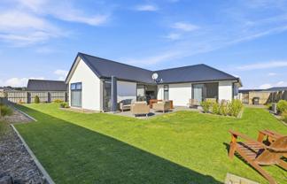 51 Hilton Drive, Amberley