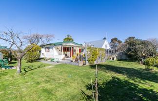 4 Pedersen Road, Haumoana