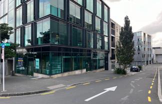Premium Office / Showroom Combo