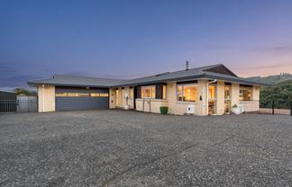 45A Kirton Drive, Riverstone Terraces