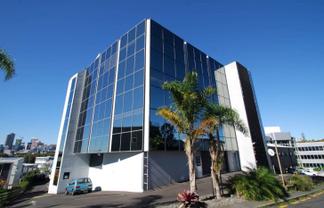 FREEMANS BAY OFFICE WITH VIEWS
