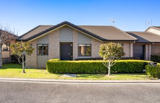 38 Royalle Mews, Botany Downs