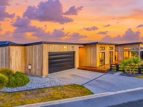 18 Helicon Street, Pegasus